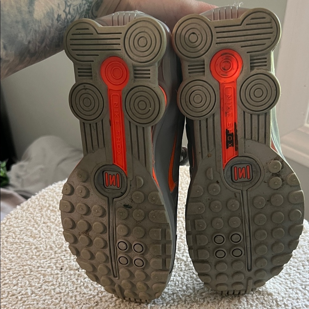 Nike Shox R4 - Picture 4 of 4